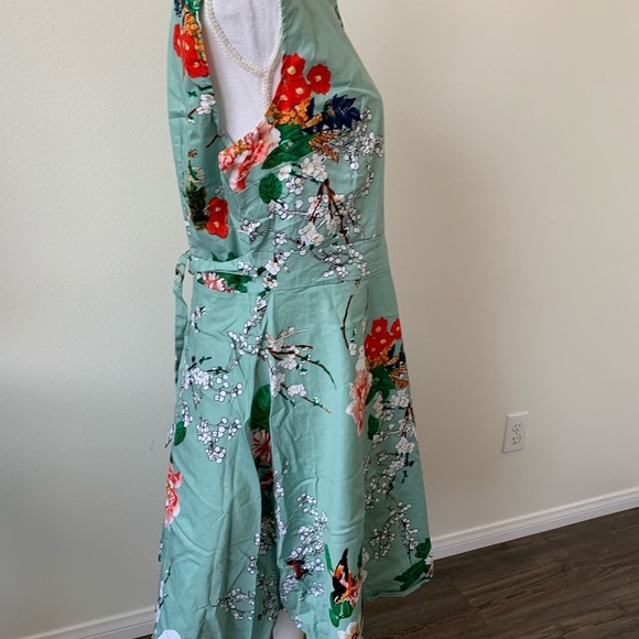 Dress - Picture 2 of 6